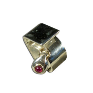 anello argento goccia rubino