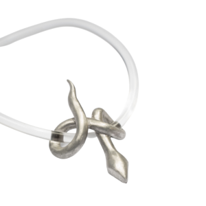 Ciondolo serpente in alluminio (collana in plexiglass esclusa)