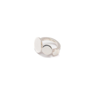 Un anello argento